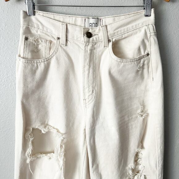 BDG High Rise Baggy Distressed Cream Color Jeans‎ women’s size 28 urban - Picture 3 of 14